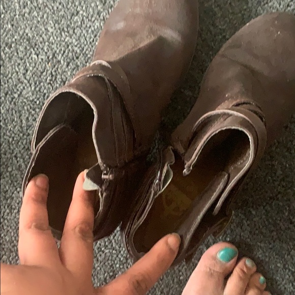 Heeled boots